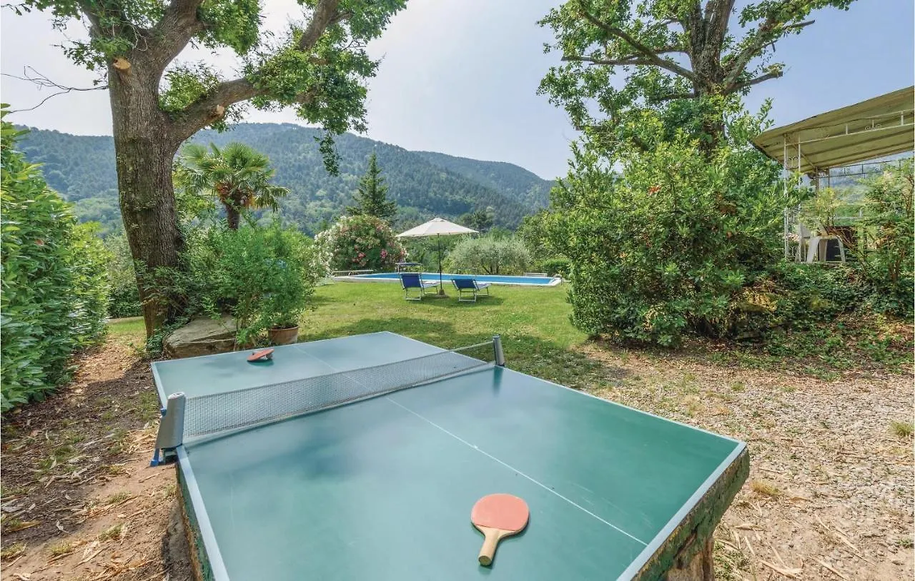 Dom wakacyjny Amazing Home In Colle Di Compito Lu With Kitchen Ruota